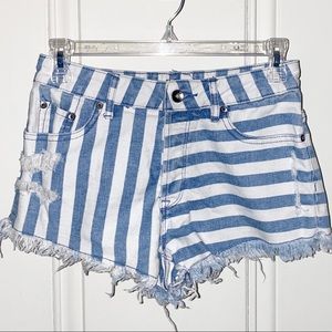 High rise denim and white shorts